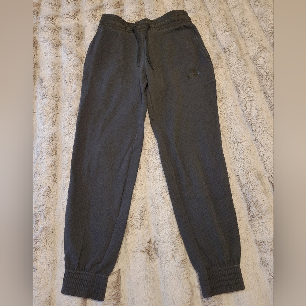 Nike Women's Black Jogger Sweatpants